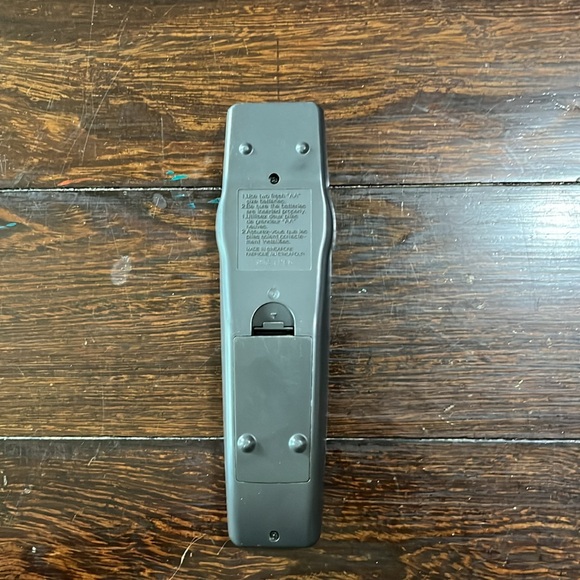 Panasonic universal remote - Picture 2 of 7